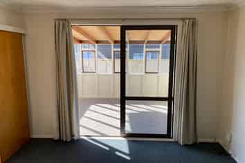 27 Reynolds Street, Taita