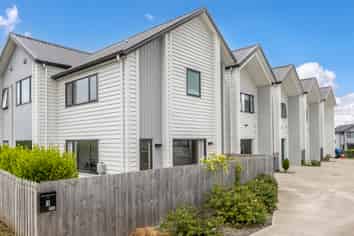 1 Papa Orchard Drive, Kumeu