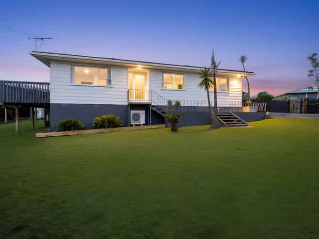 6 Hueglow Rise, West Harbour
