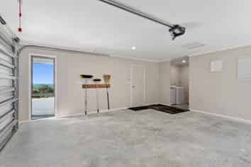 6B Coast View Road, Tirohanga