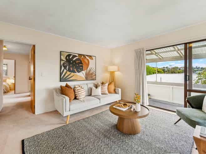 25A Downing Street, Glenfield