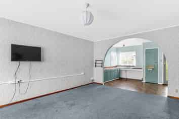 2/104 Alma Road, Gonville