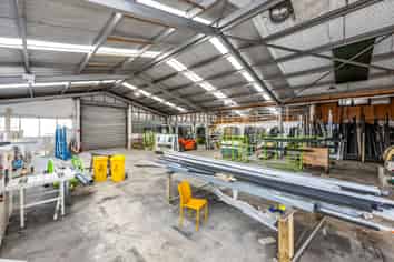 Well-Presented Industrial Facility in Glendene 