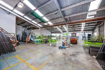 Well-Presented Industrial Facility in Glendene 