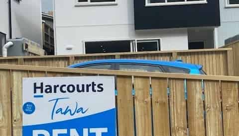 B/28 Collins Avenue, Tawa