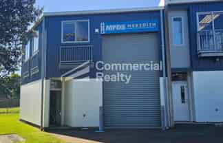 Tidy, Secure Warehouse In Papatoetoe