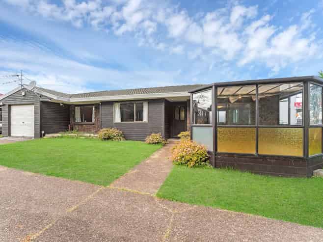 240A Great South Road, Manurewa