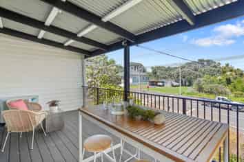 3/140 Calliope Road, Devonport