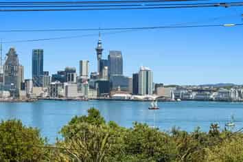 3/140 Calliope Road, Devonport