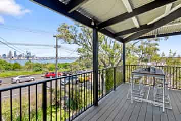 3/140 Calliope Road, Devonport