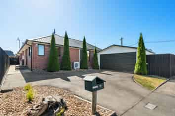 11 Glenmore Avenue, Casebrook