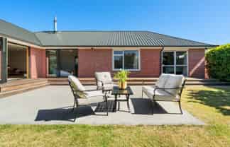 11 Glenmore Avenue, Casebrook