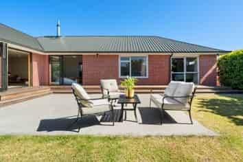 11 Glenmore Avenue, Casebrook