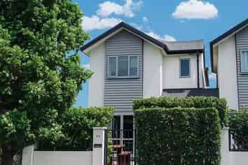 42 Mustang Avenue, Wigram