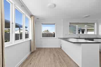 5 Magee Place, Chartwell