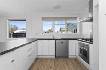 5 Magee Place, Chartwell