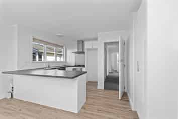 5 Magee Place, Chartwell