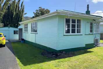 42 George Street, Hikurangi