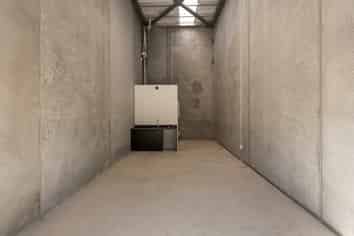 Warehouse Unit in Prime Gracefield Location