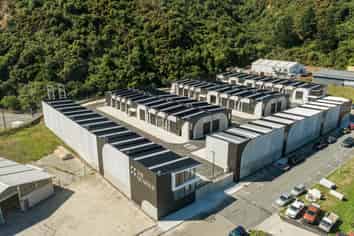 Warehouse Unit in Prime Gracefield Location