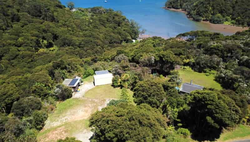 14 Harpoon Hill, Great Barrier Island