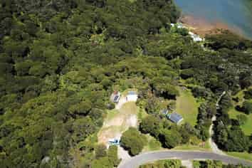 14 Harpoon Hill, Great Barrier Island