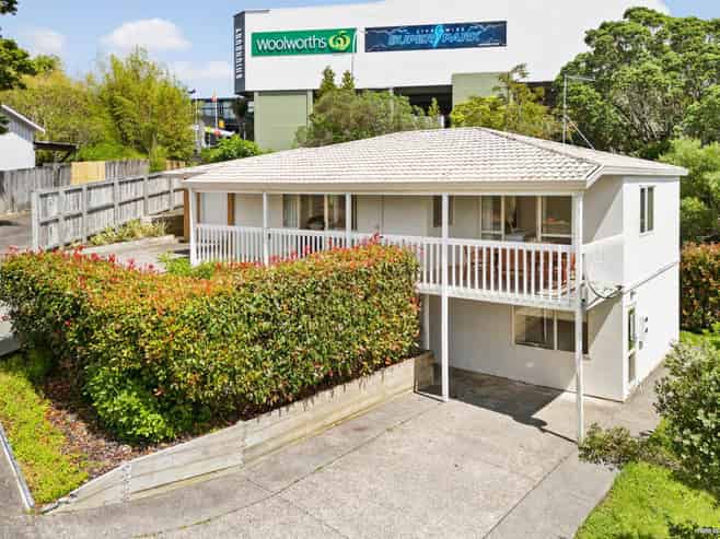 21 Highbury Bypass, Birkenhead