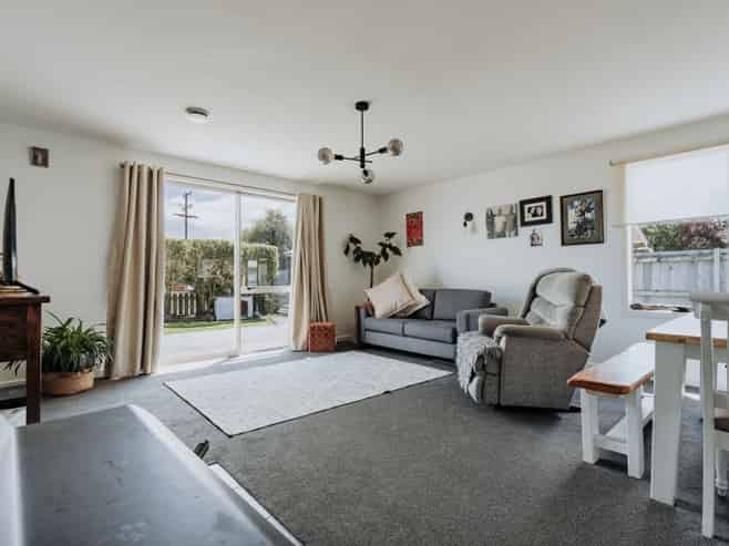 B/75 Ajax Street, Milton