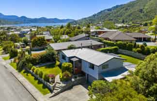 17 Boons Valley Road, Waikawa