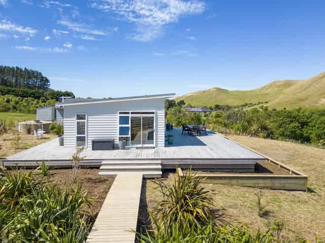 422 Whangaehu Road, Porangahau