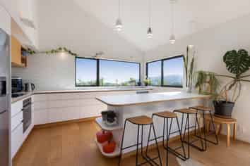 96A Buckley Road, Southgate