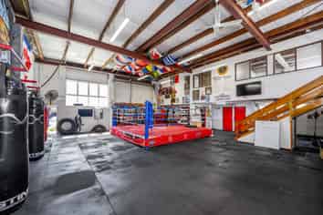 510 sqm unit on Hillside