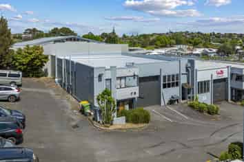 510 sqm unit on Hillside