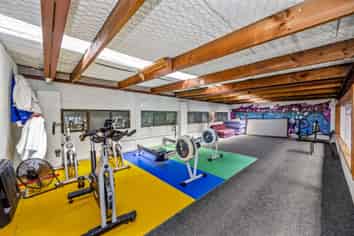 510 sqm unit on Hillside