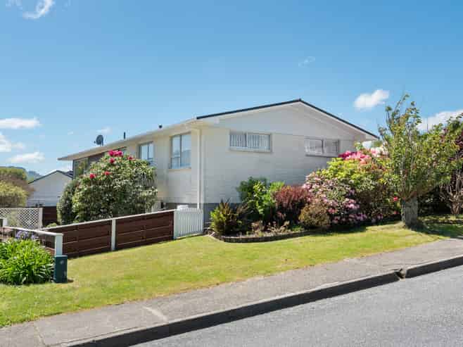 1 Dunrobin Grove, Silverstream