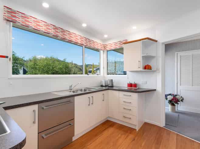 1 Dunrobin Grove, Silverstream