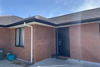 2/7 Vesty Avenue, Hillcrest