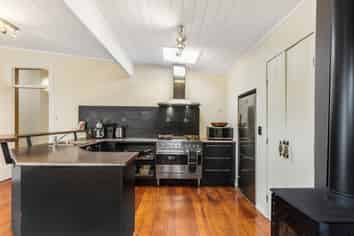 29 Baroda Street, Khandallah