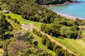 38 Cemetery Road, Wainui