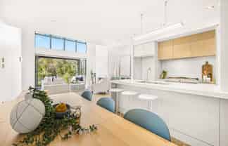 6 Little Compton Mews, Snells Beach