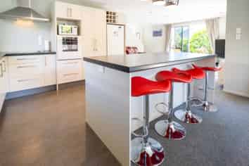 39D Pawsons Valley Road, Duvauchelle