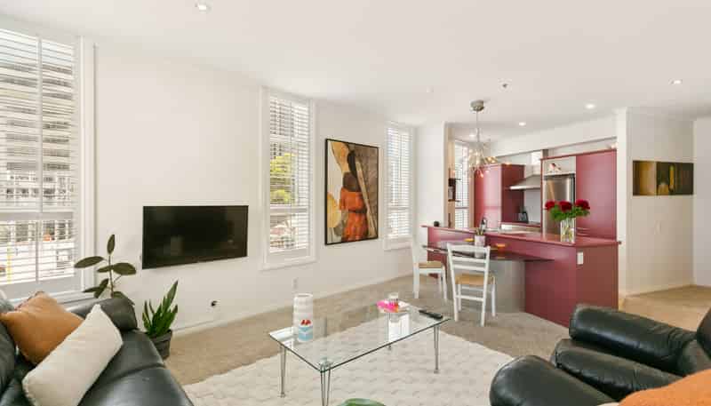 1.2/1 Queens Wharf, Wellington Central