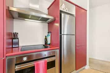 1.2/1 Queens Wharf, Wellington Central