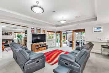 18 Lochmore Street, BISHOPDALE