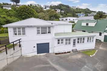 8 Ohariu Road, Johnsonville