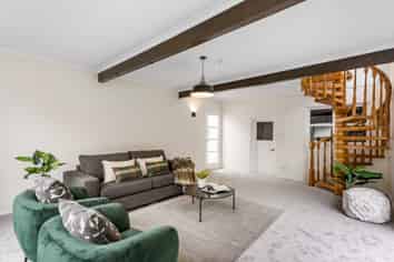 8 Ohariu Road, Johnsonville