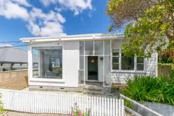 11 Maarama Crescent, Aro Valley