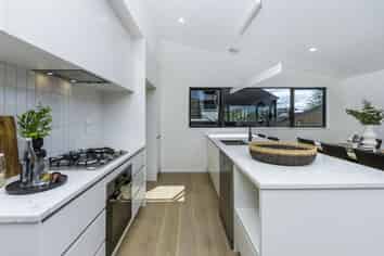 9 Tapatai Place, Castor Bay