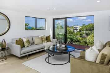 9 Tapatai Place, Castor Bay