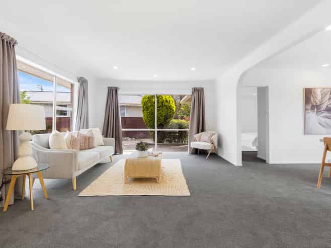 94 Greenhaven Drive, Burwood